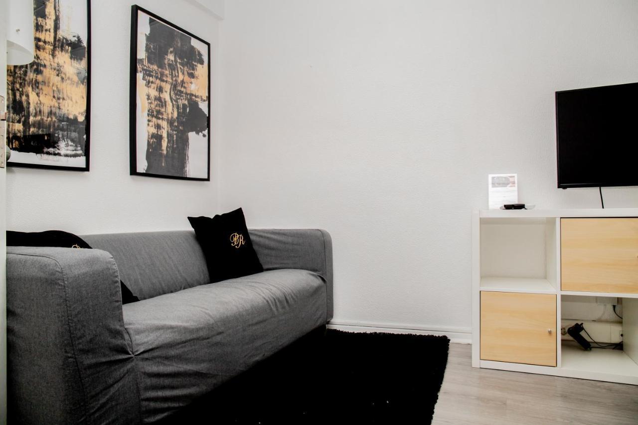 Posh Residences Guimaraes Bagian luar foto