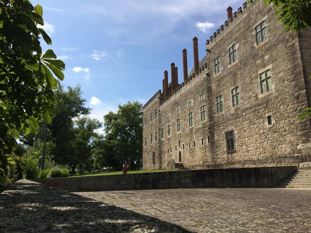 Posh Residences Guimaraes Bagian luar foto