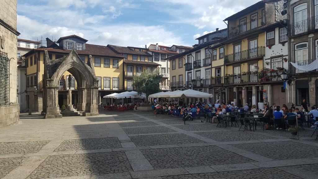 Posh Residences Guimaraes Bagian luar foto